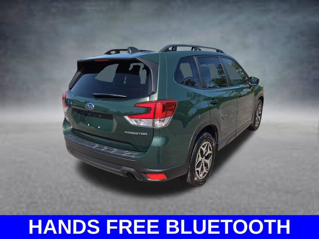 Used 2022 Subaru Forester Premium AWD/4WD image 5