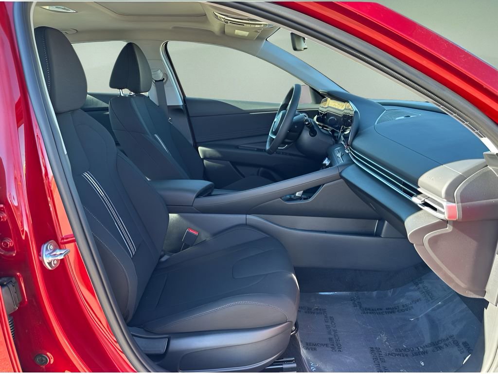 New 2025 Hyundai Elantra SEL image 21