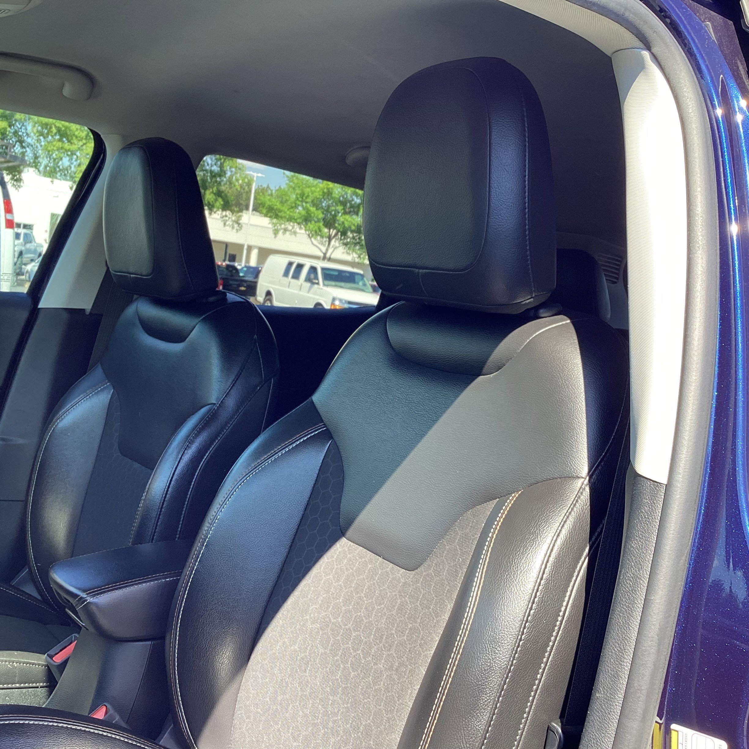 Used 2018 Jeep Compass Latitude w/ Popular Equipment Group image 20