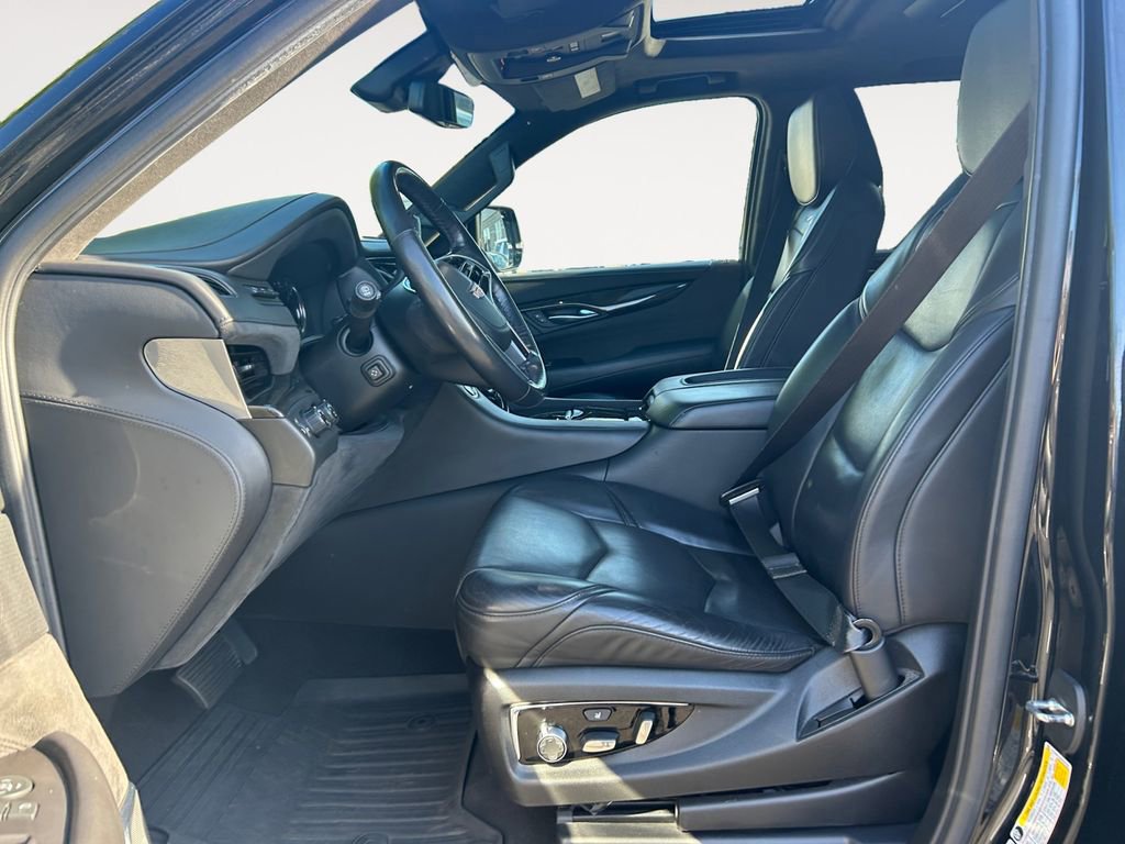 Used 2019 Cadillac Escalade ESV Platinum w/ Escalade Sport Edition image 15