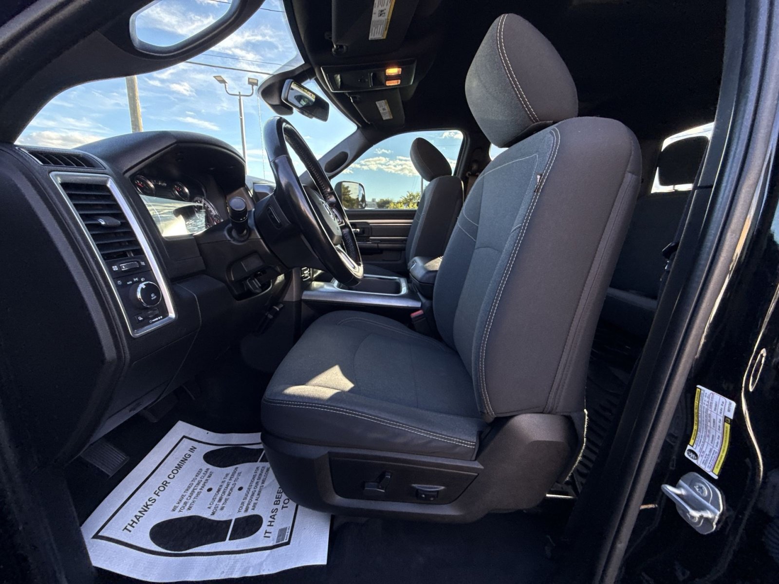 Used 2022 RAM 1500 Warlock AWD/4WD image 13