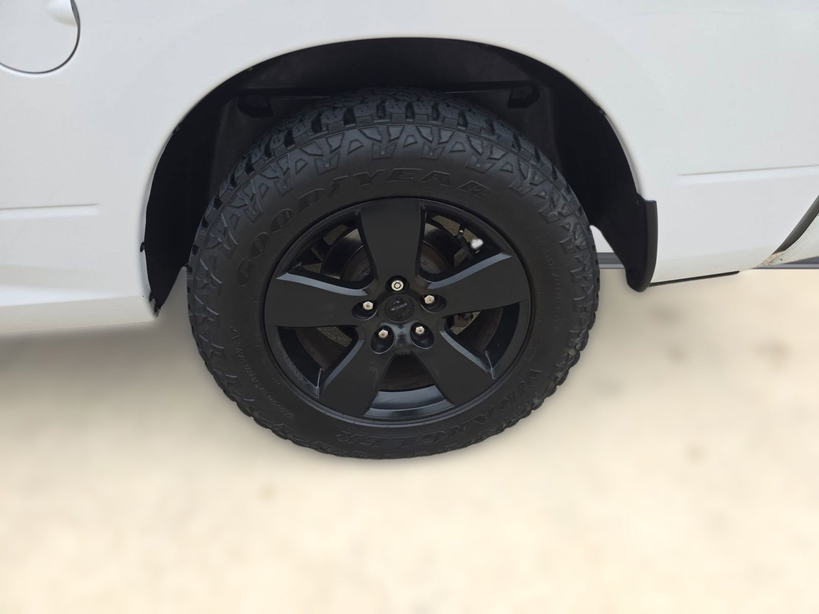 Used 2018 RAM 1500 Express image 26