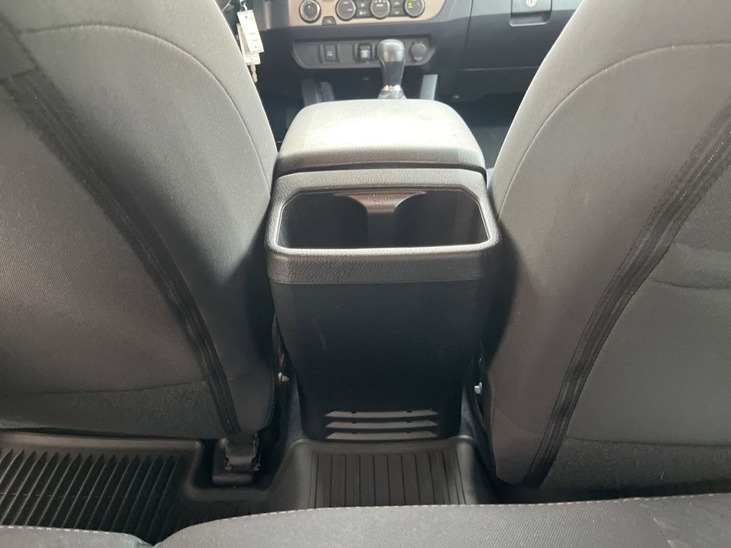 Used 2021 Toyota Tacoma SR5 w/ Trail Edition image 12