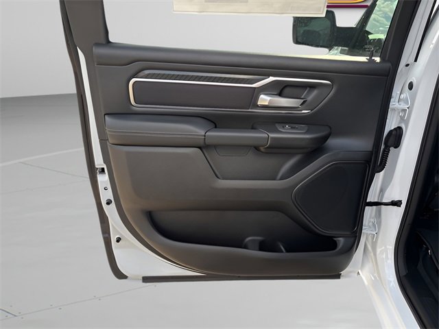 New 2026 RAM 1500 4x4 Crew Cab image 18