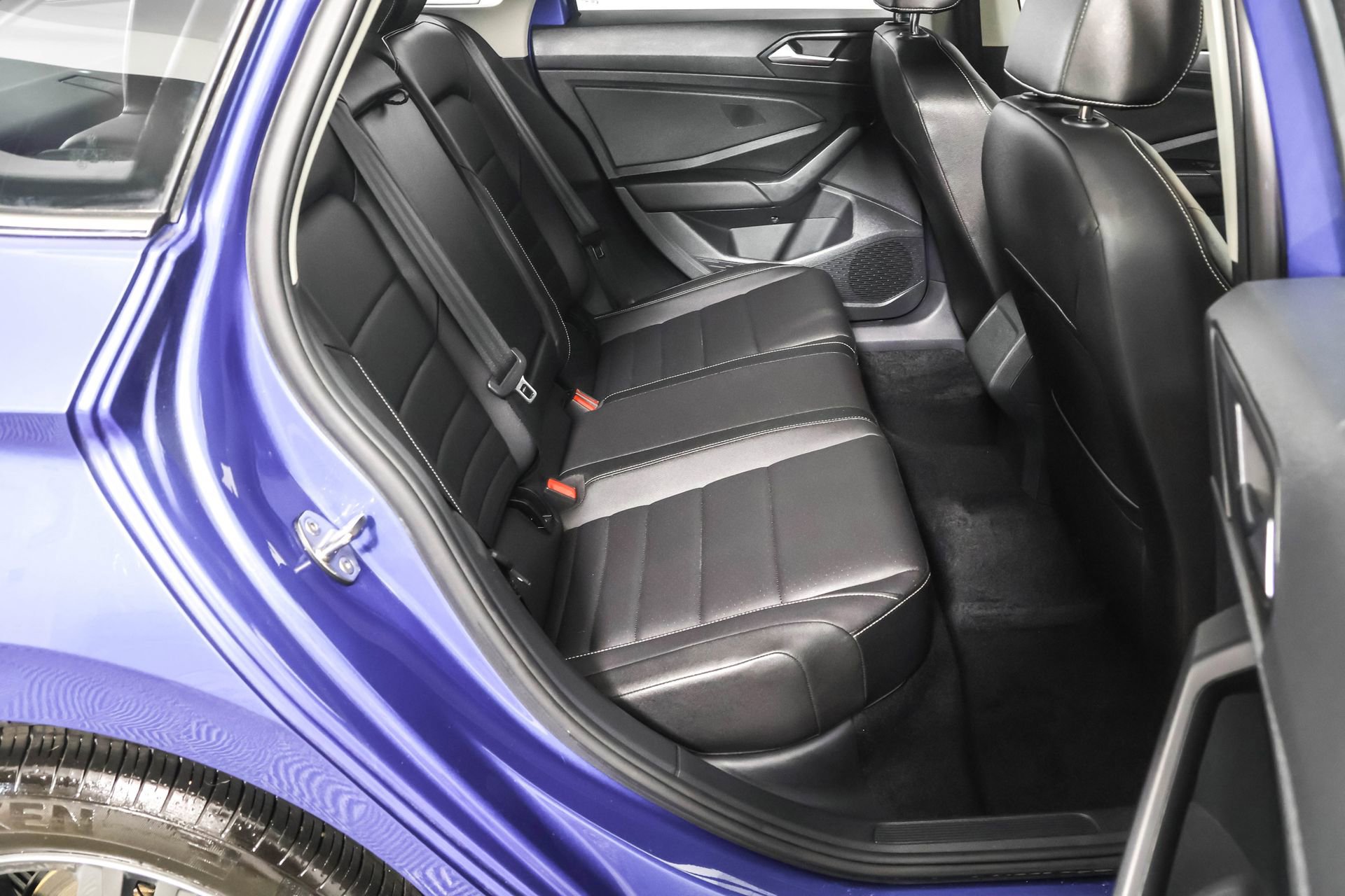 Used 2024 Volkswagen Jetta SE image 40