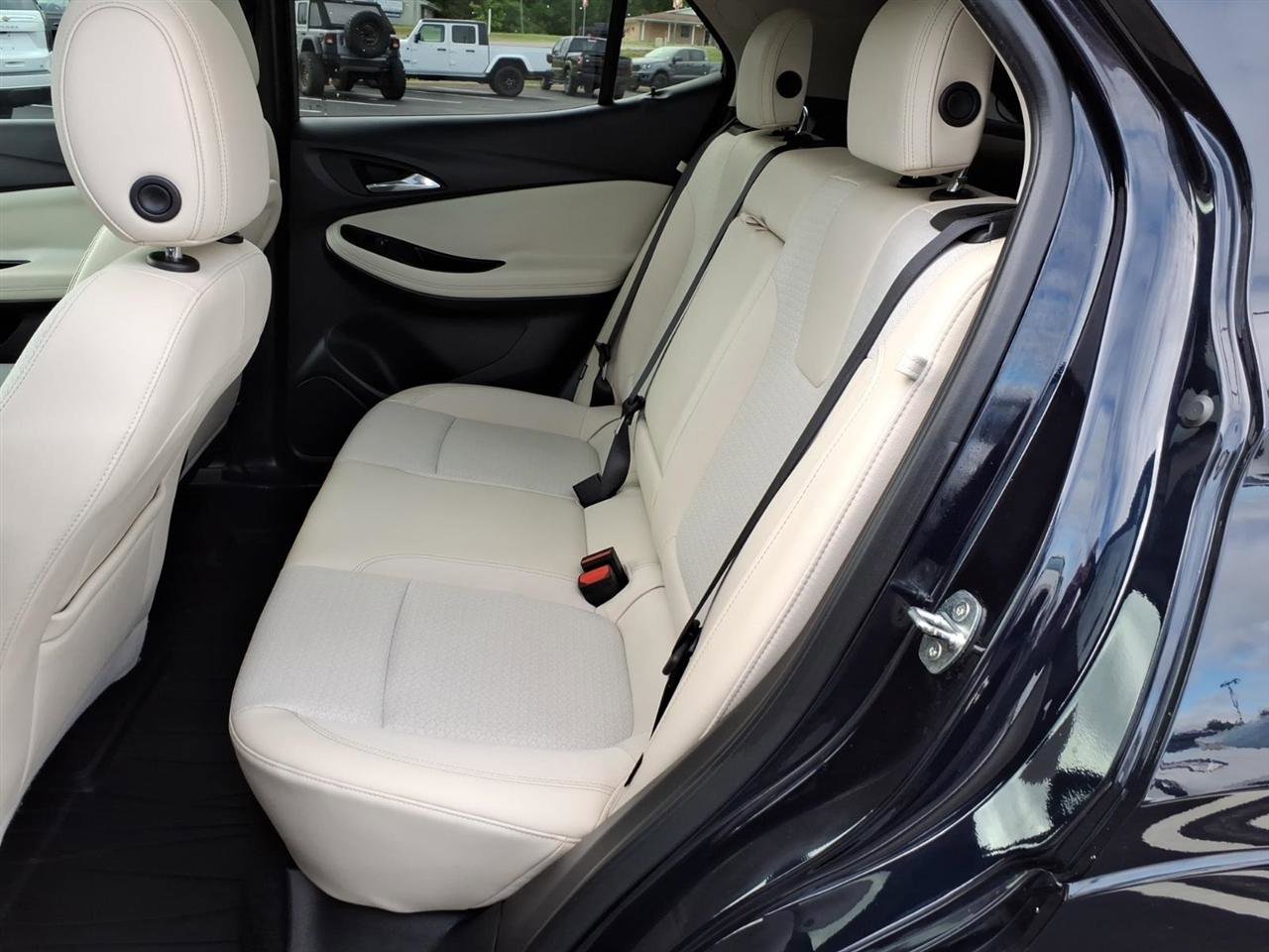 Used 2021 Buick Encore GX Select w/ Advanced Technology Package FWD image 9