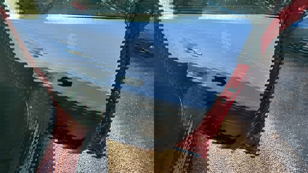 Used 2025 Toyota Sienna XLE image 16