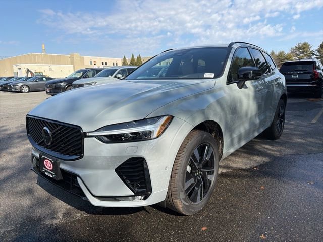 New 2026 Volvo XC60 B5 Plus w/ Climate Package AWD/4WD image 3