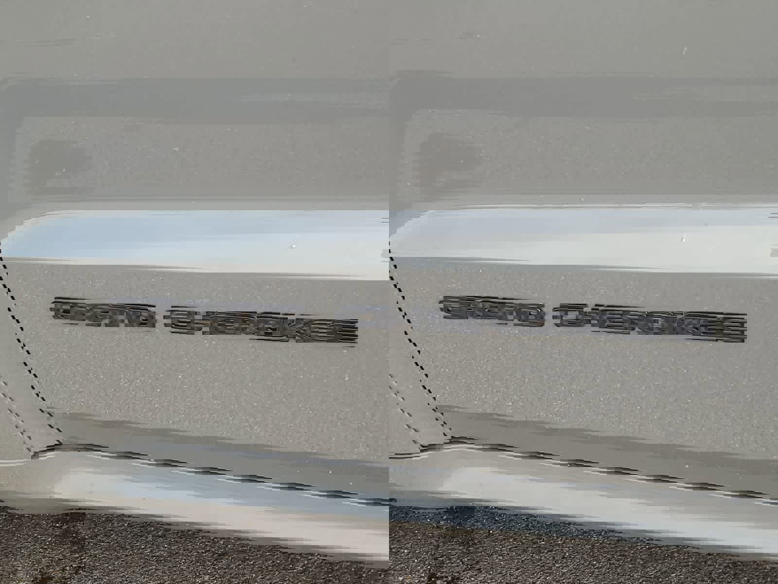 Used 2020 Jeep Grand Cherokee SRT image 15