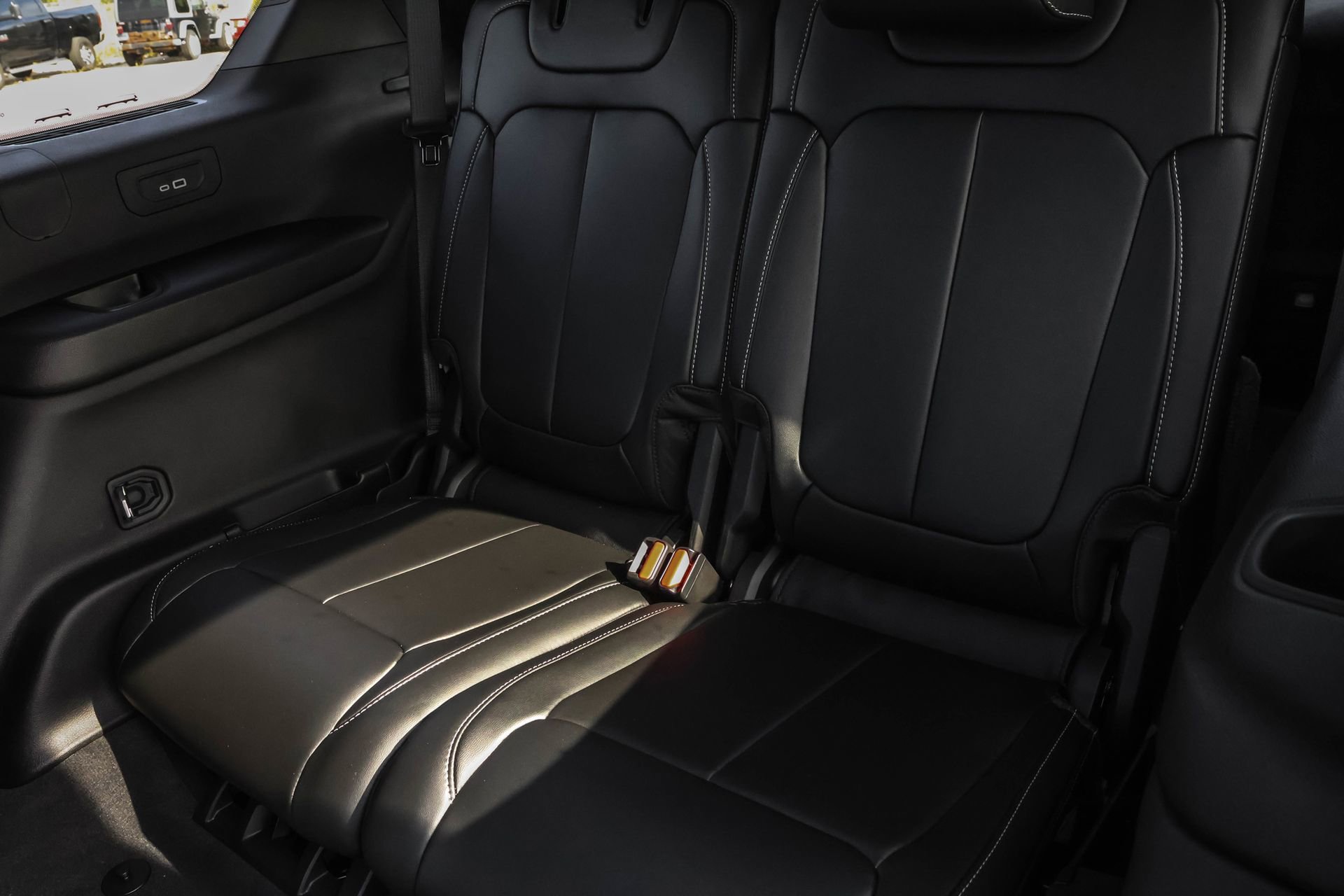 New 2025 Jeep Grand Cherokee L Limited image 12