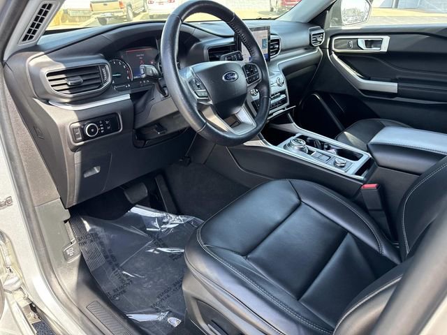 Used 2023 Ford Explorer XLT w/ Equipment Group 202A image 11