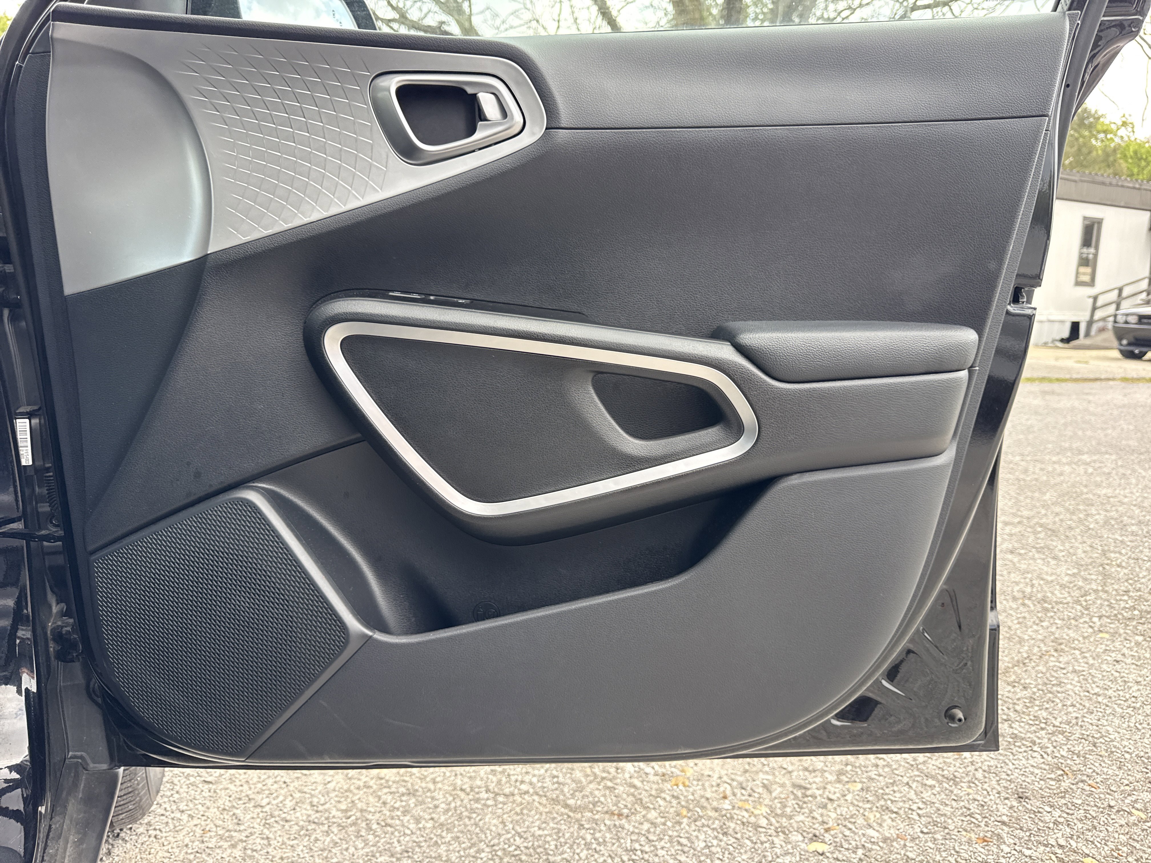 Used 2025 Kia Soul LX w/ LX Technology Package image 23