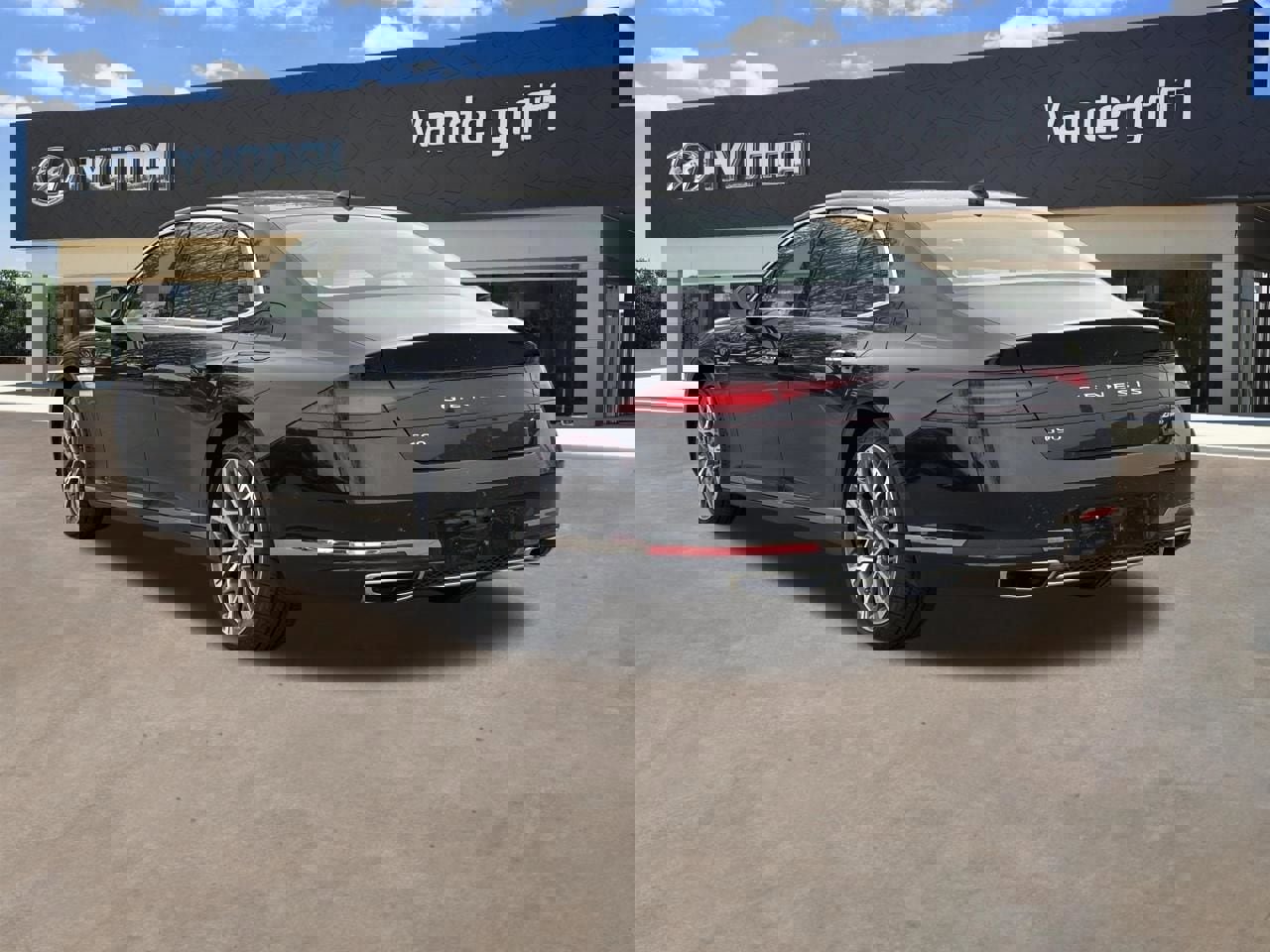 Used 2025 Genesis G90 3.5T image 12