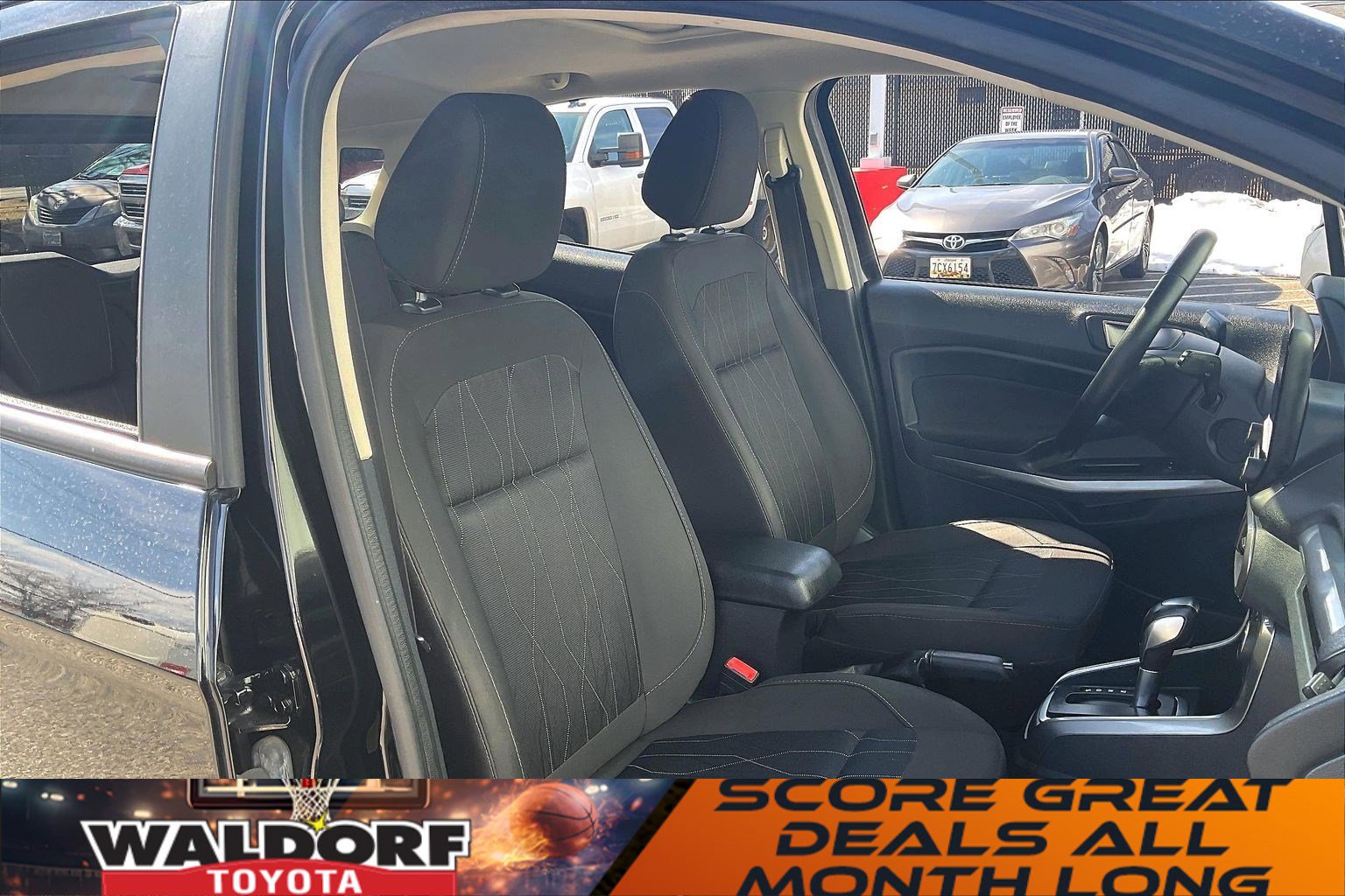 Used 2020 Ford EcoSport SE w/ SE Convenience Package image 9