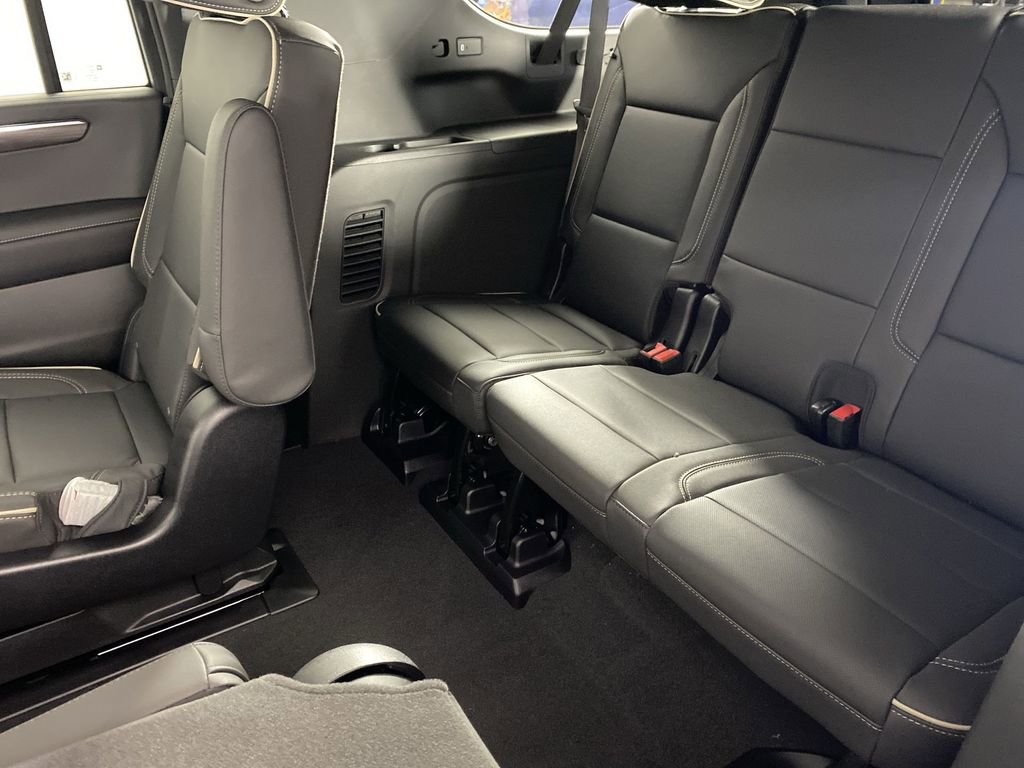 New 2025 Chevrolet Suburban Premier image 26