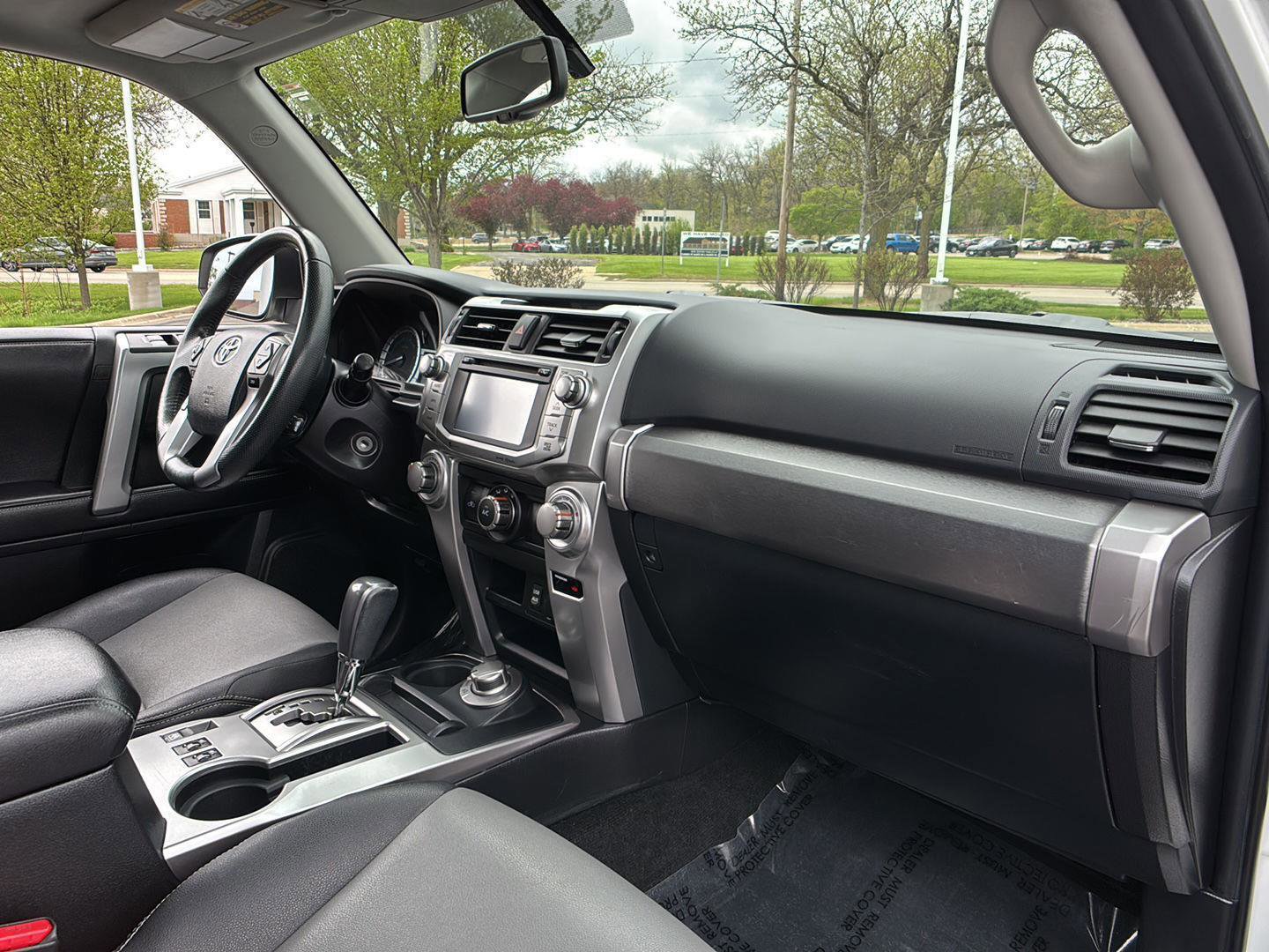 Used 2016 Toyota 4Runner SR5 Premium AWD/4WD image 18