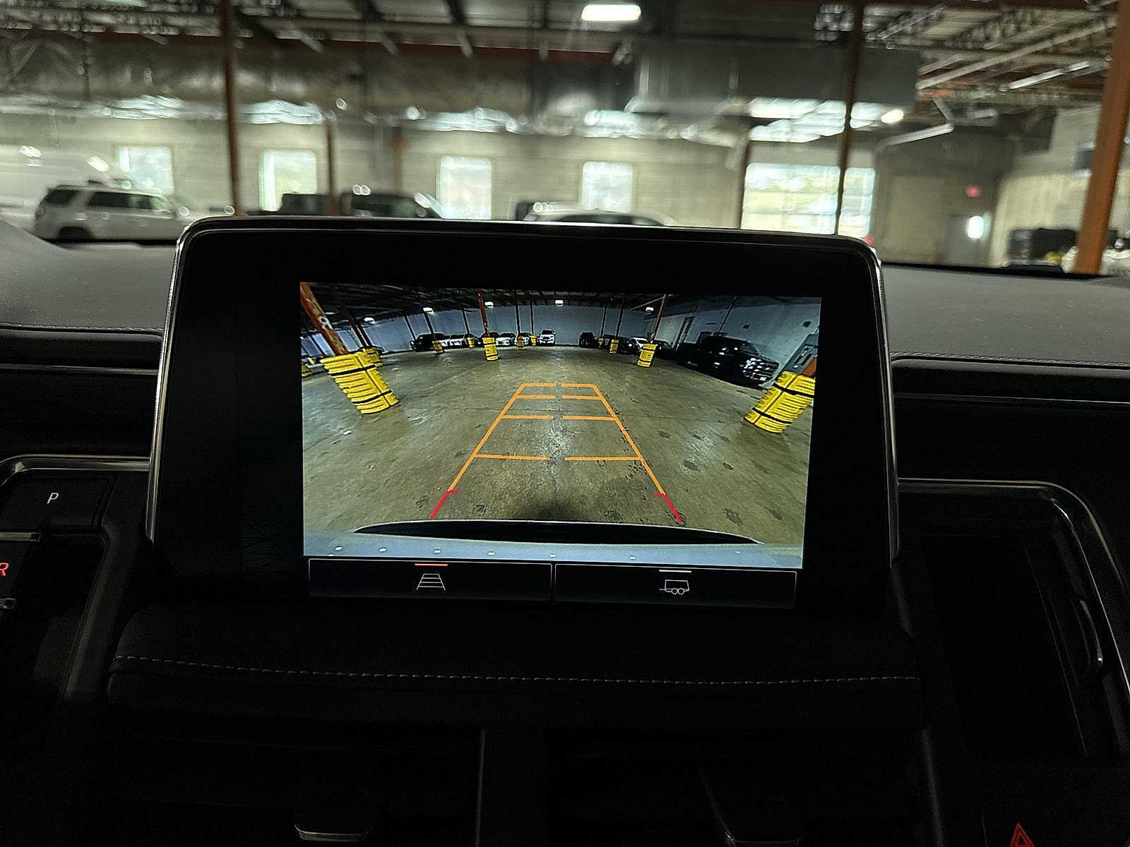 Used 2024 GMC Yukon SLT image 24