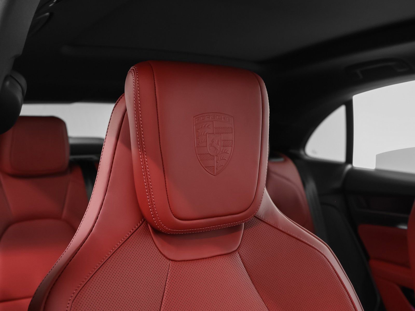 New 2026 Porsche Macan 4 Electric image 25