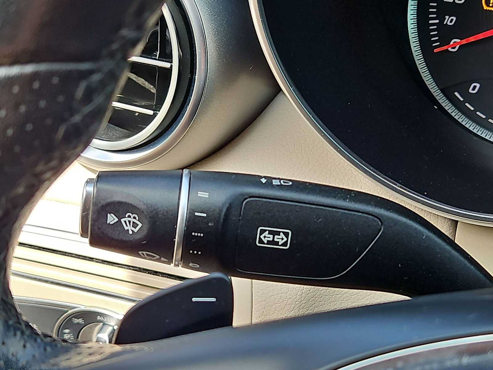 Used 2018 Mercedes-Benz C 300 Sedan image 24