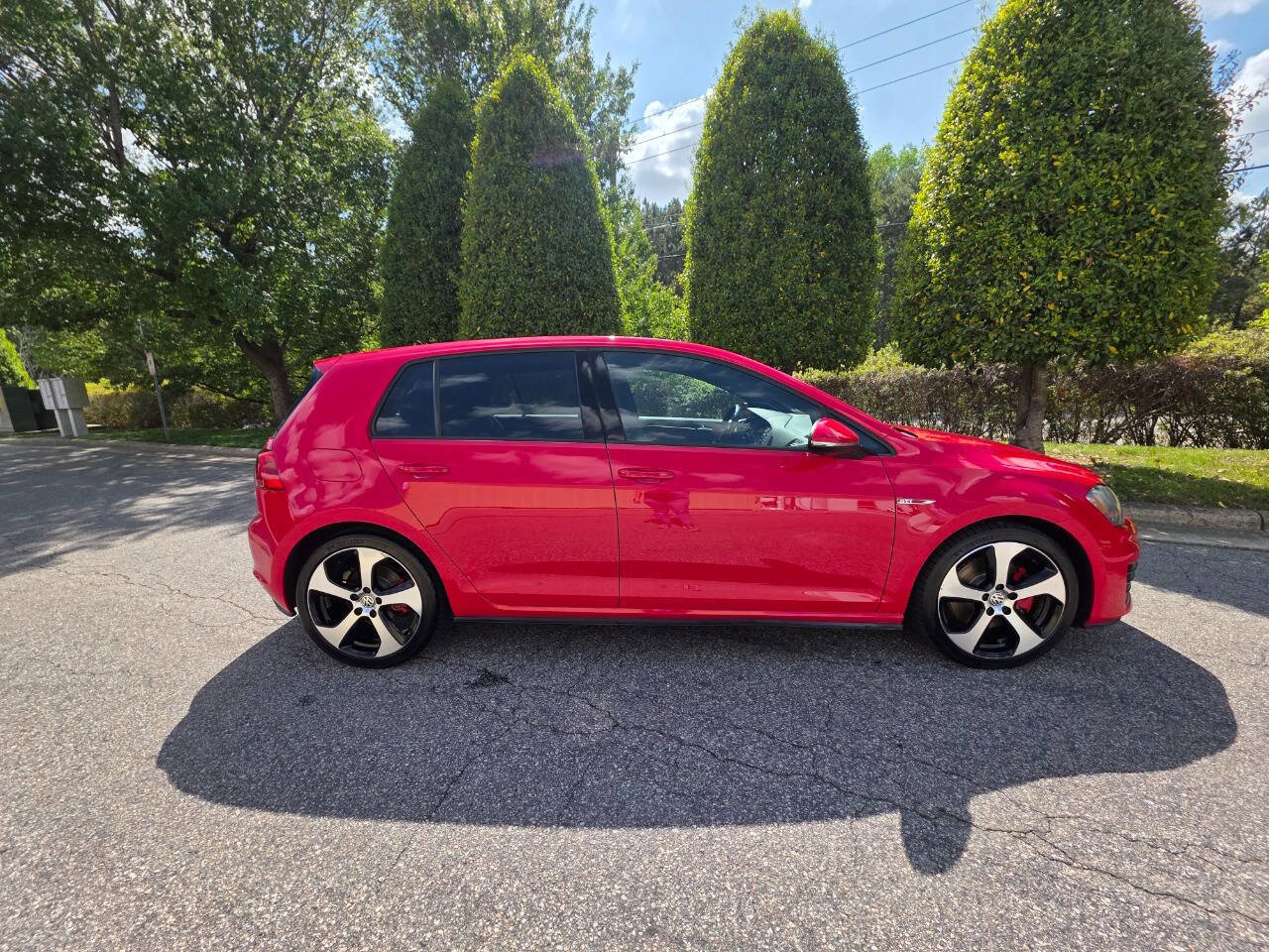 Used 2015 Volkswagen GTI SE w/ Lighting Package (SEL) FWD image 6