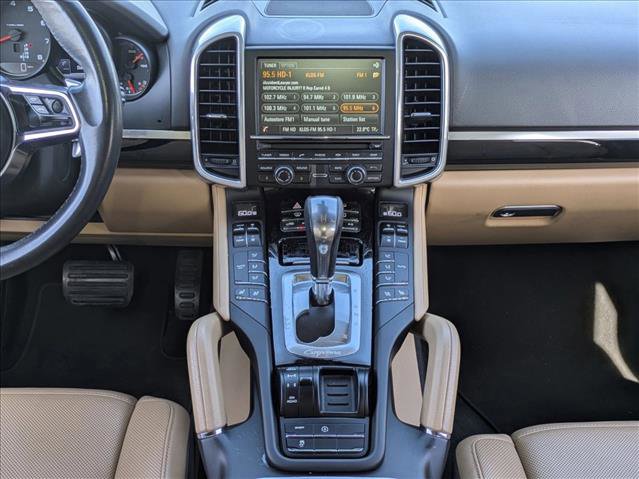 Used 2016 Porsche Cayenne image 21
