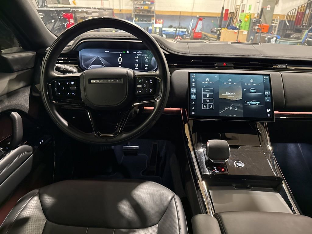 Used 2024 Land Rover Range Rover Sport Dynamic SE AWD/4WD image 12