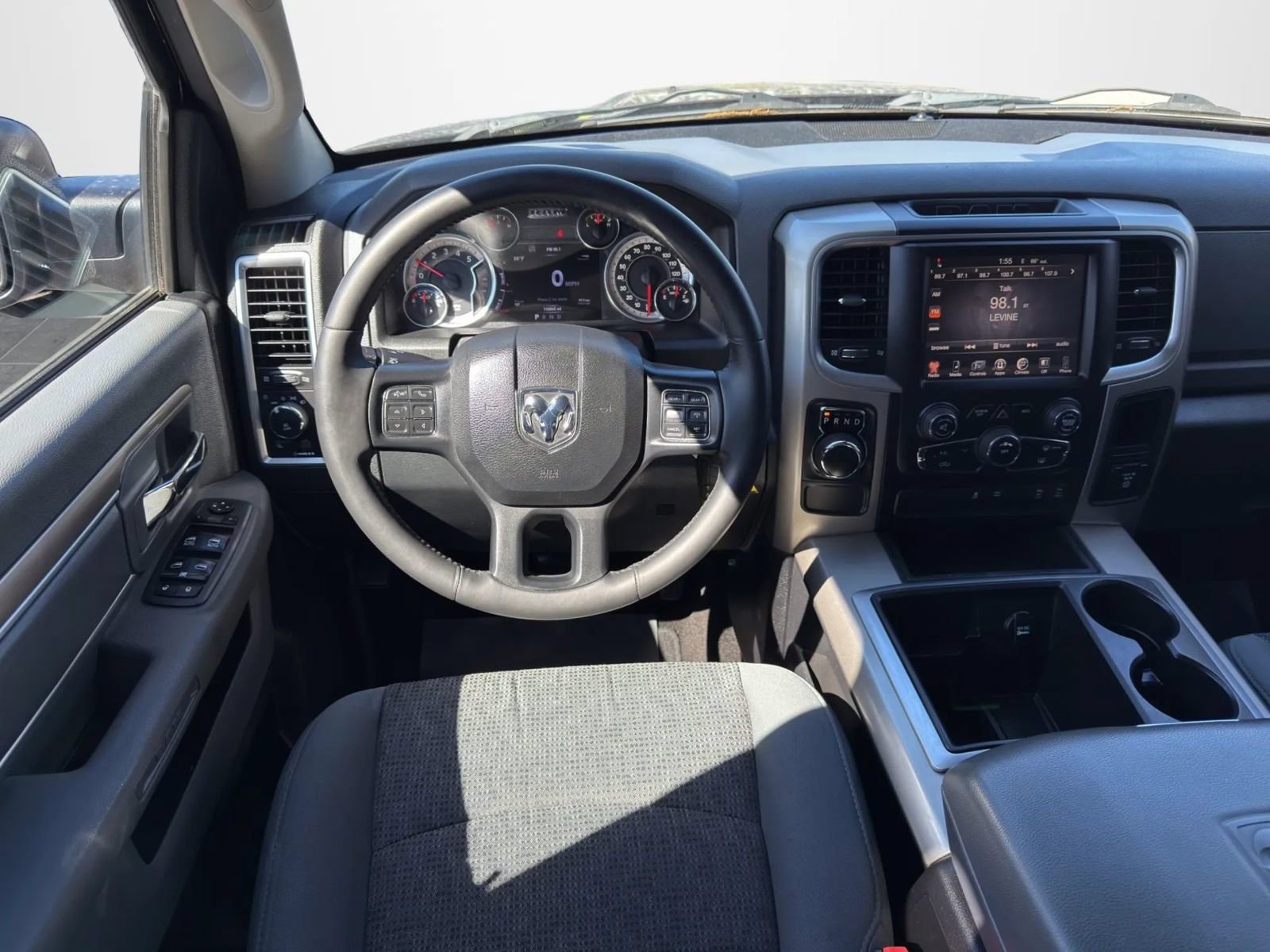 Used 2015 RAM 1500 Big Horn RWD image 15