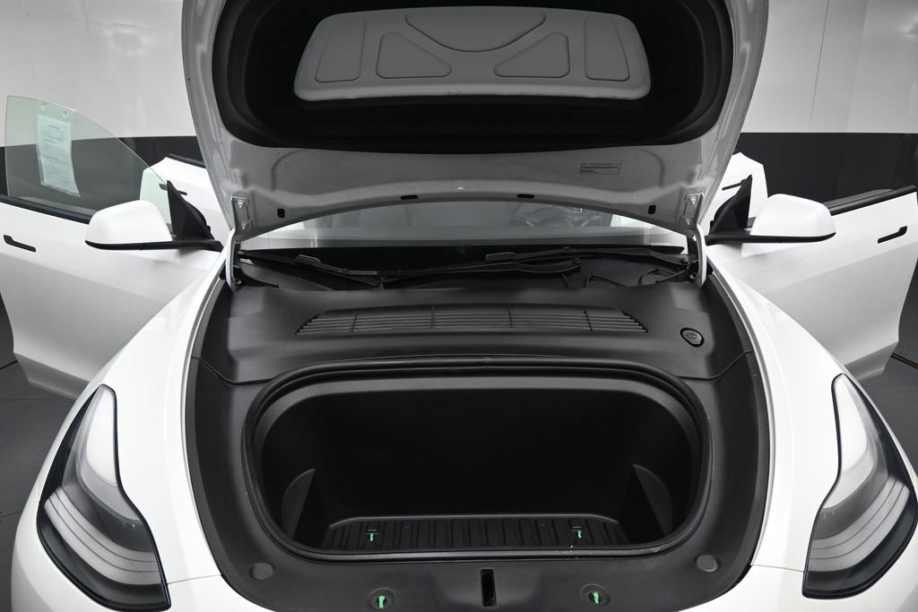 Used 2023 Tesla Model Y Performance AWD/4WD image 14