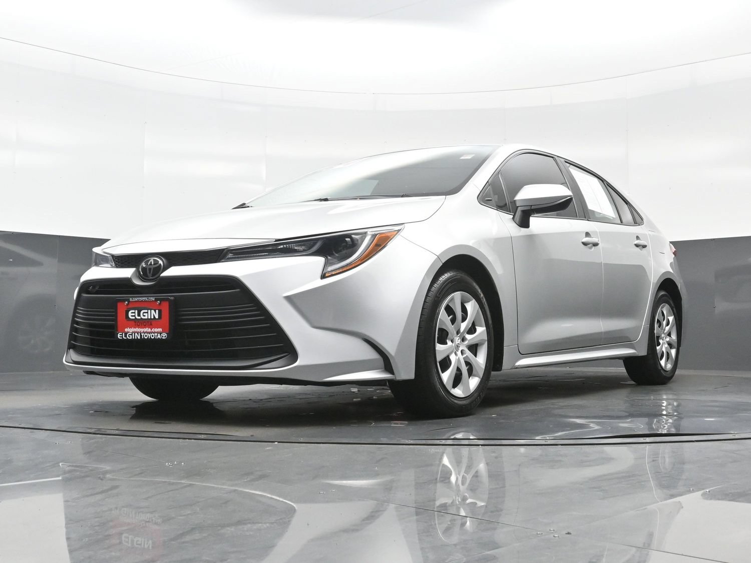 Used 2024 Toyota Corolla LE FWD image 25