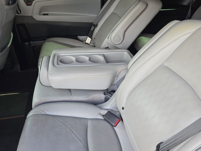 Used 2022 Honda Odyssey Elite image 21
