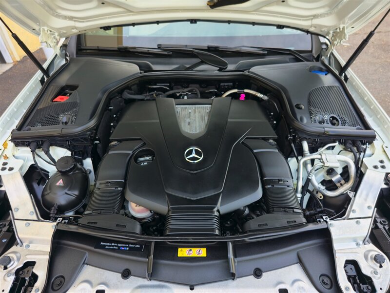 Used 2018 Mercedes-Benz E 400 4MATIC Sedan w/ Premium 1 Package image 35
