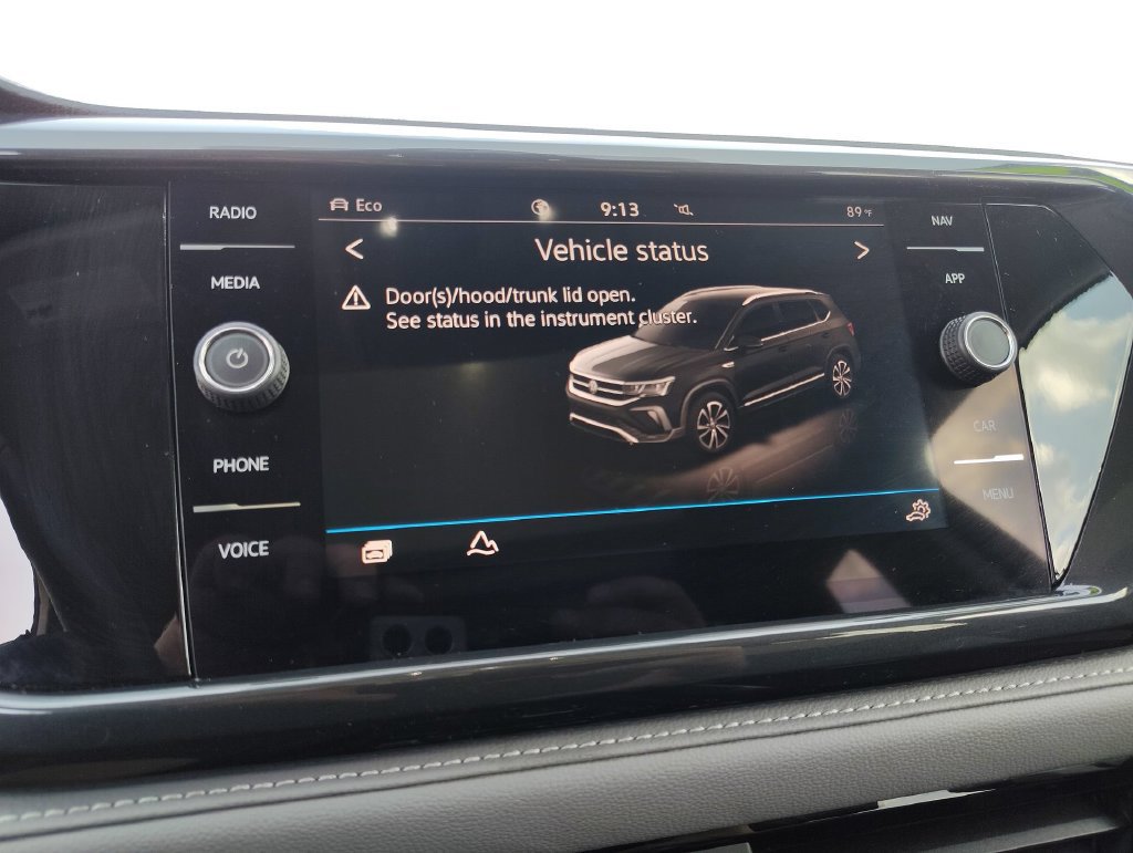 Certified 2024 Volkswagen Taos SEL AWD/4WD image 13