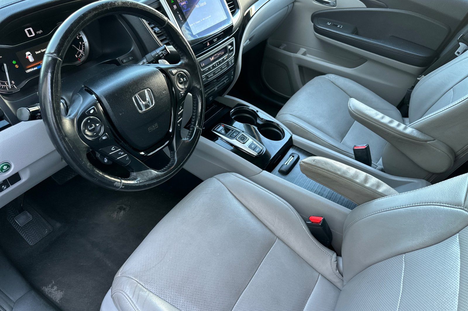 Used 2016 Honda Pilot Elite image 11