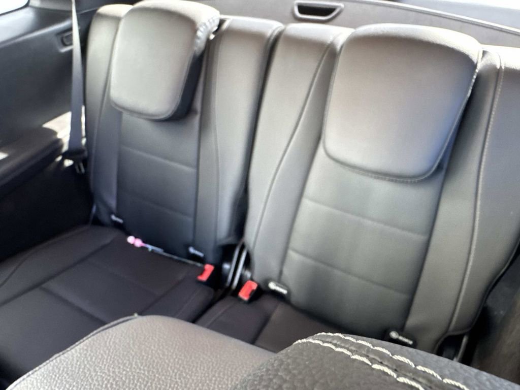 Used 2025 Mercedes-Benz GLS 450 4MATIC image 13