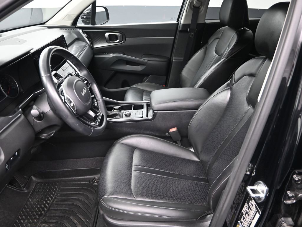 Certified 2023 Kia Sorento S image 14