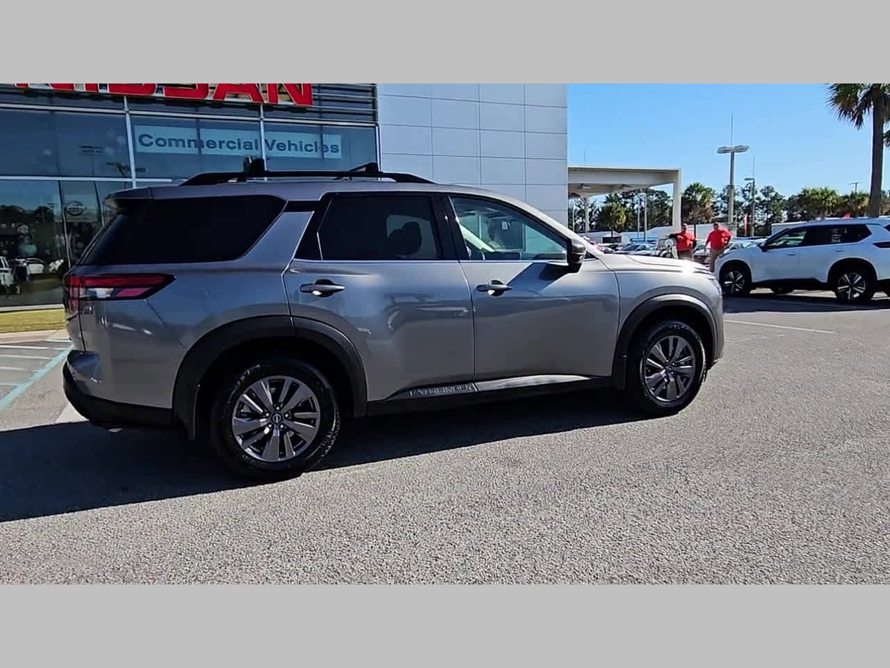 Used 2022 Nissan Pathfinder SV w/ SV Black Package image 36