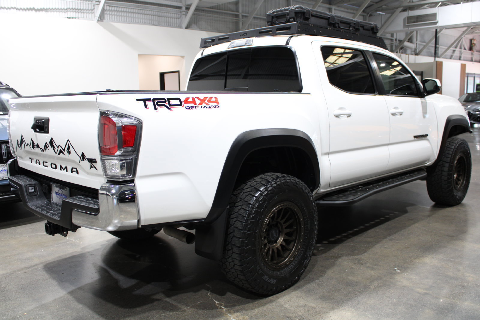 Used 2022 Toyota Tacoma TRD Off-Road AWD/4WD image 18