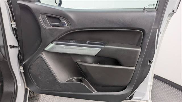 Used 2022 Chevrolet Colorado LT w/ Fleet Safety Package RWD image 17