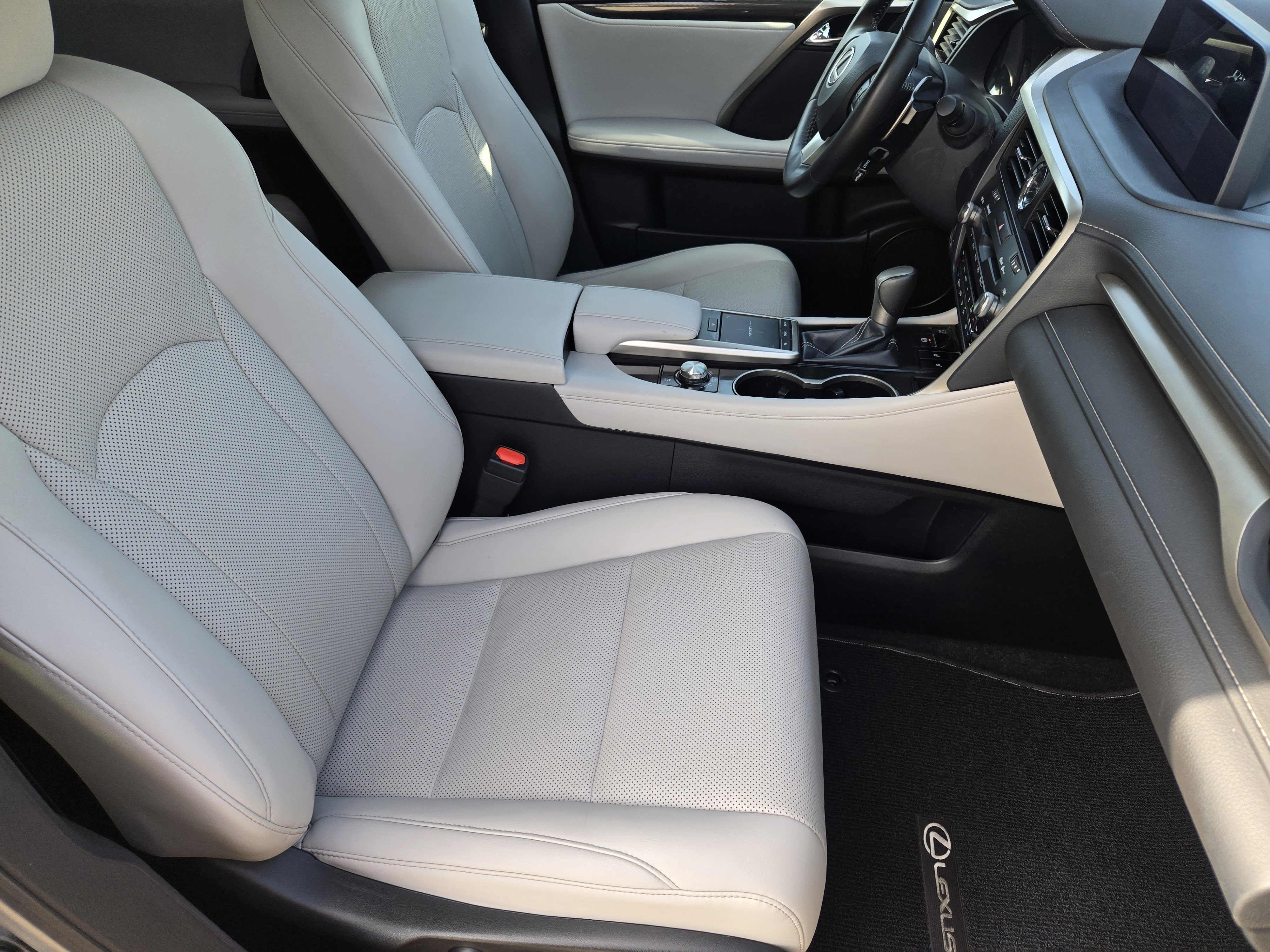 Used 2020 Lexus RX 350 FWD w/ Accessory Package image 9