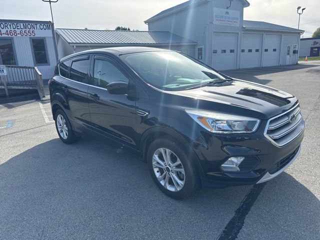 Used 2017 Ford Escape SE AWD/4WD image 3