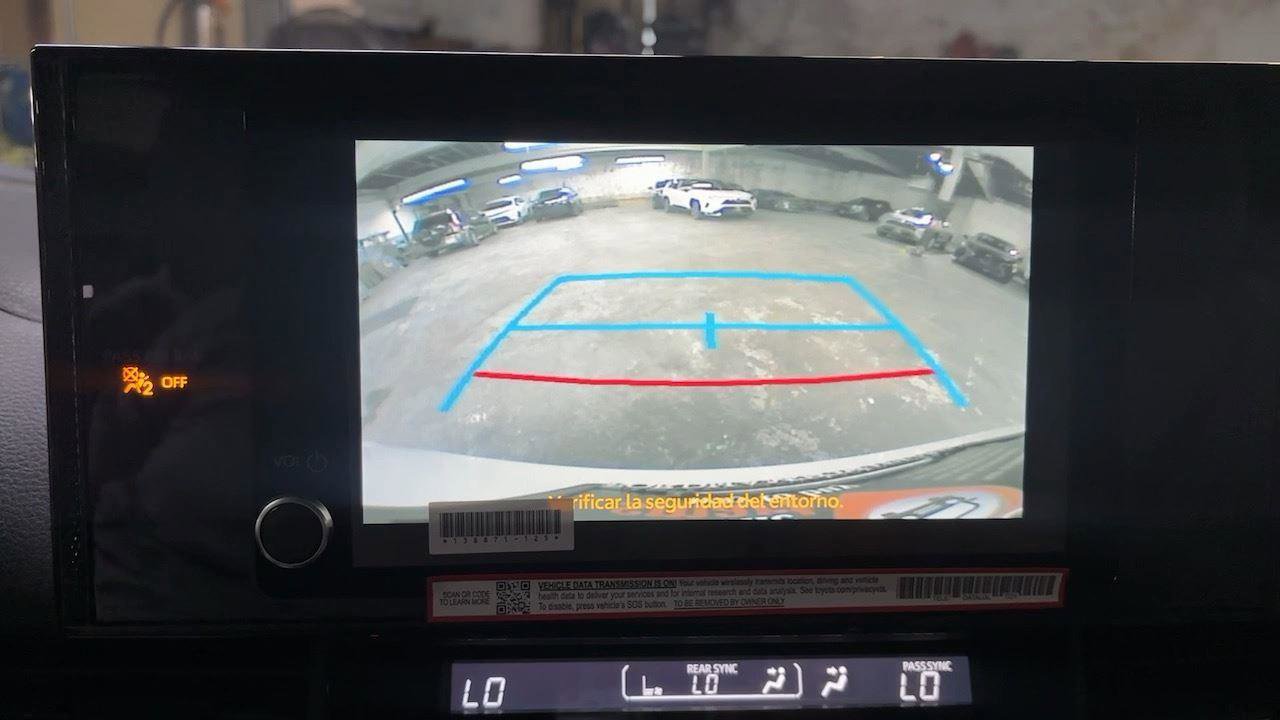 Used 2025 Toyota Sienna LE image 35