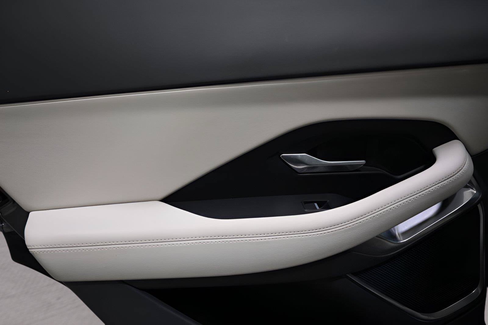 Used 2019 Jaguar E-PACE S AWD/4WD image 13