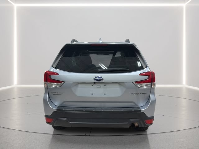 Used 2022 Subaru Forester Premium AWD/4WD image 4
