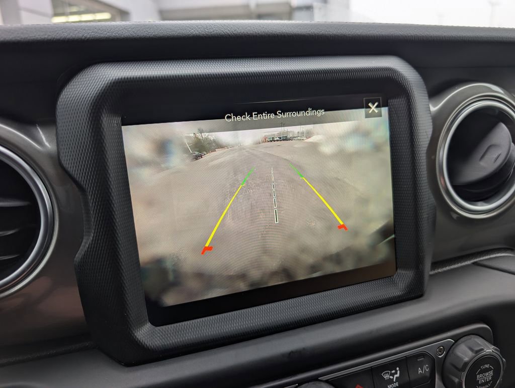 Used 2023 Jeep Wrangler Sahara image 28