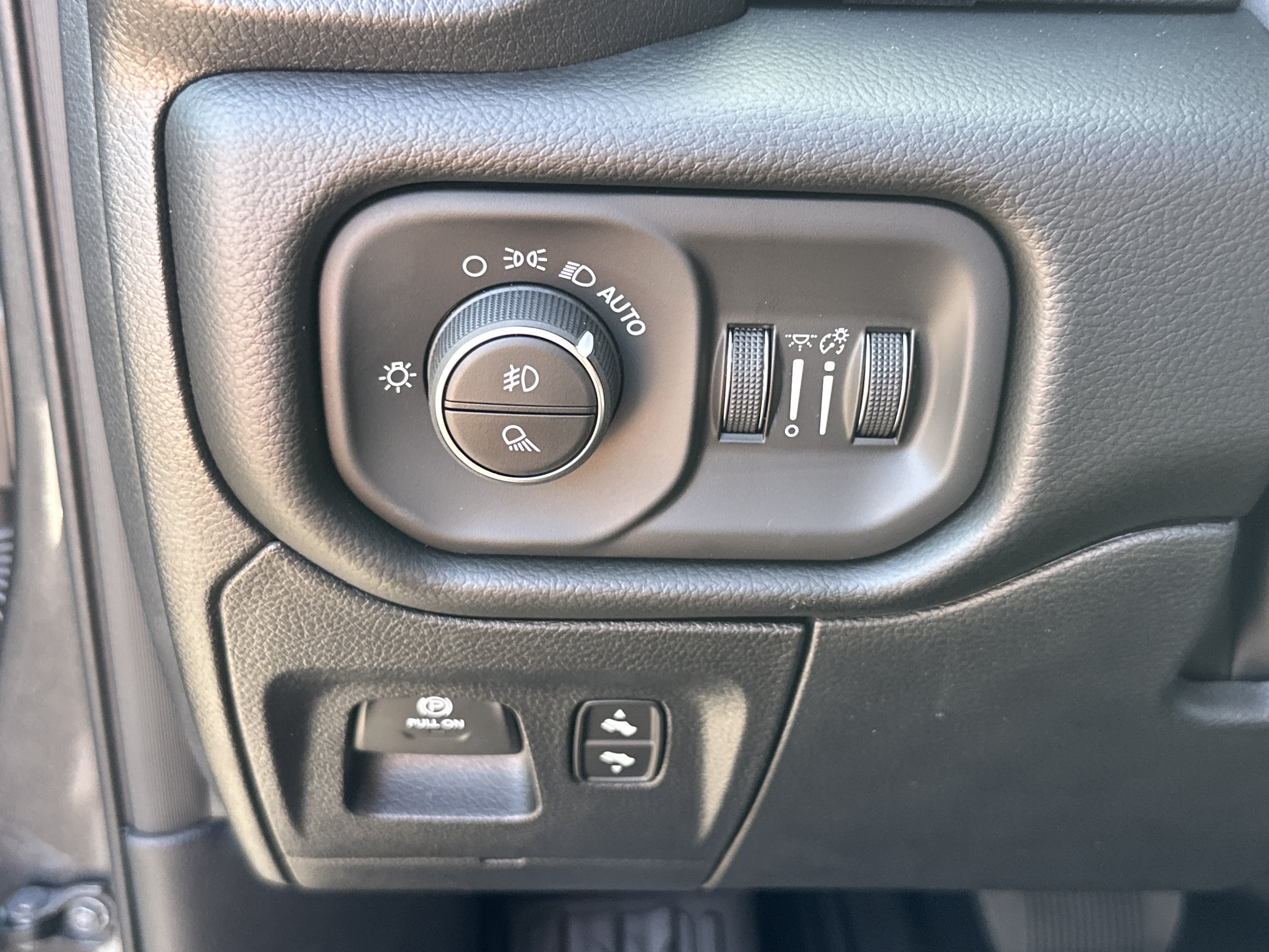 New 2027 RAM 1500 Big Horn AWD/4WD image 13