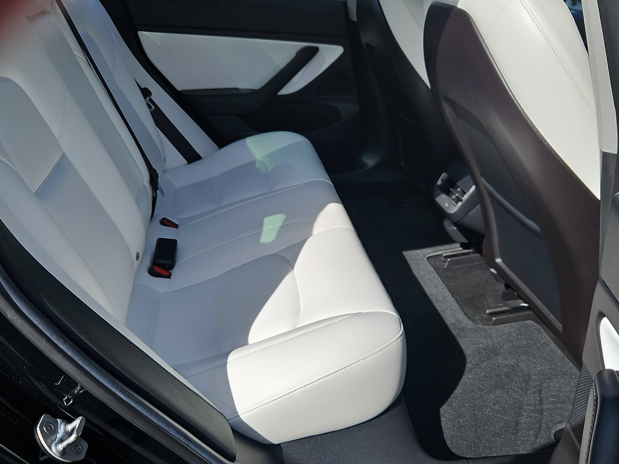 Used 2019 Tesla Model 3 Long Range AWD/4WD image 28