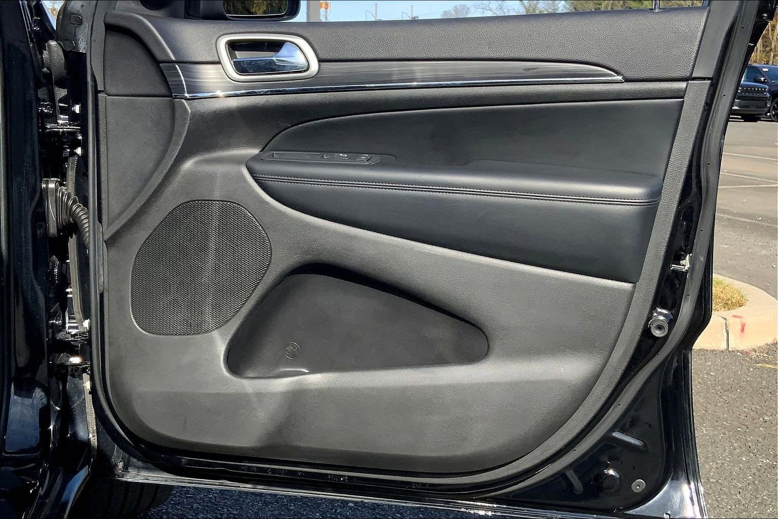 Used 2021 Jeep Grand Cherokee Limited w/ Trailer Tow Group IV image 21