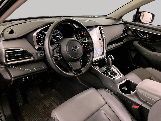 Used 2025 Subaru Outback Onyx Edition AWD/4WD image 12