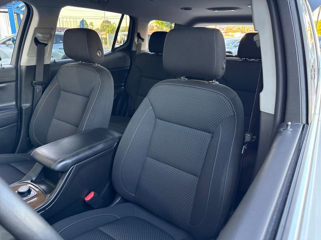 Certified 2023 GMC Acadia SLE image 30