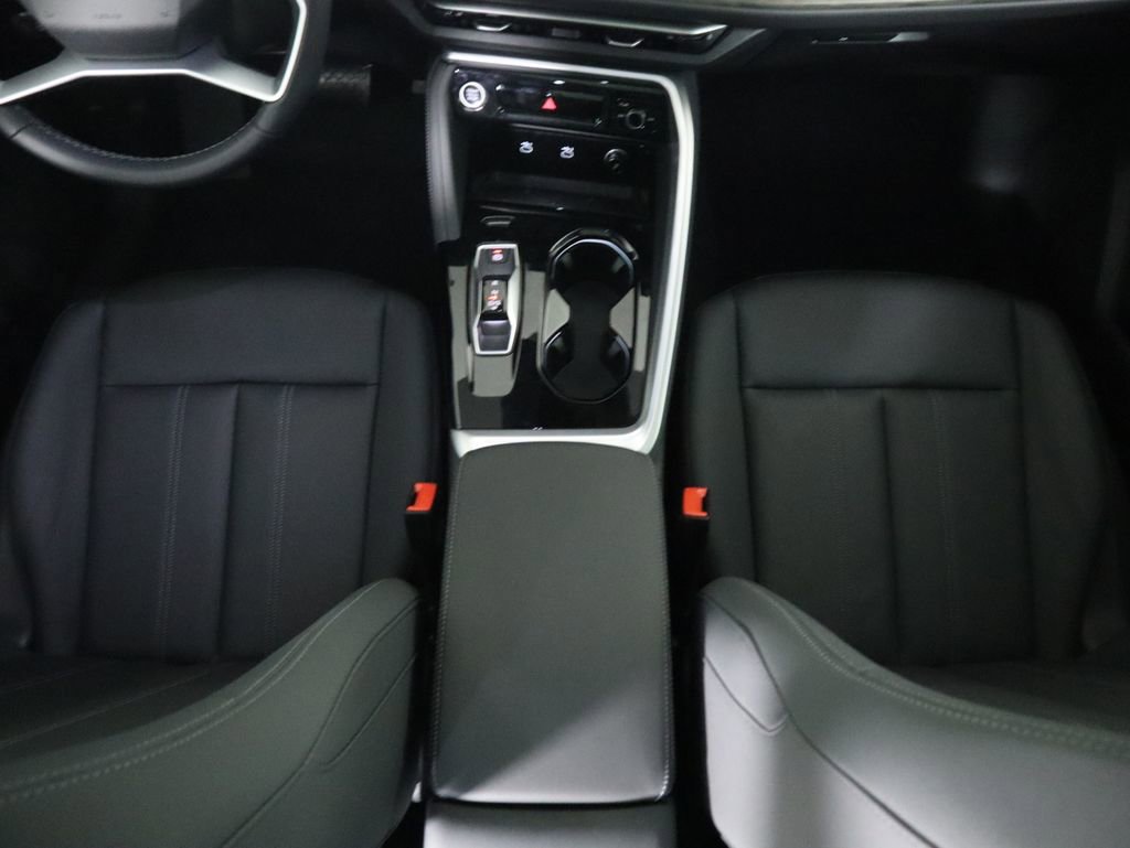 Used 2025 Audi Q5 Premium Plus w/ Premium Plus image 19